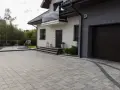 Jaką grubą kostkę na podjazd wybrać, aby uniknąć problemów?