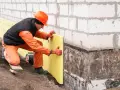 Jak ocieplić fundament wylany w gruncie i uniknąć strat ciepła