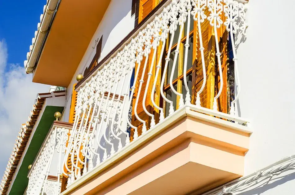 Czym pomalować balustradę metalową, aby uniknąć rdzy i zniszczeń?