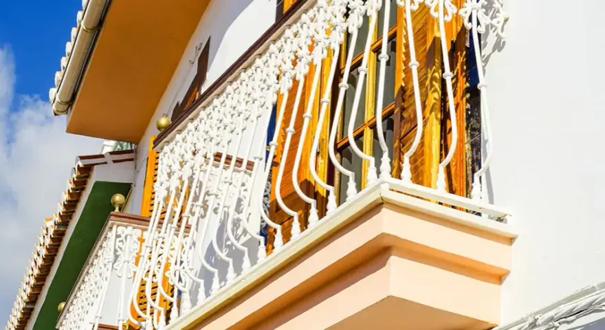 Czym pomalować balustradę metalową, aby uniknąć rdzy i zniszczeń?