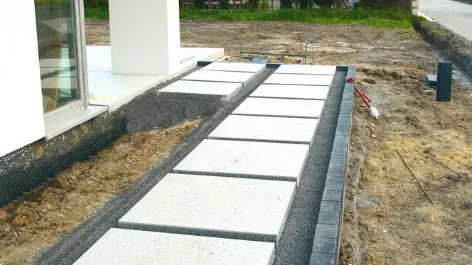 Zdjęcie Jak zrobić podjazd do garażu z betonu - uniknij najczęstszych błędów