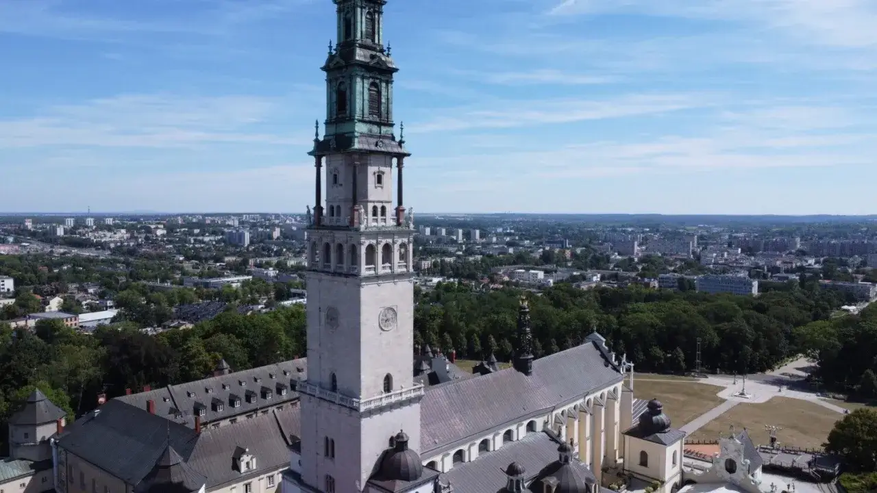 Zdjęcie Ile schodów ma wieża na jasnej górze? Odkryj zaskakującą liczbę kroków